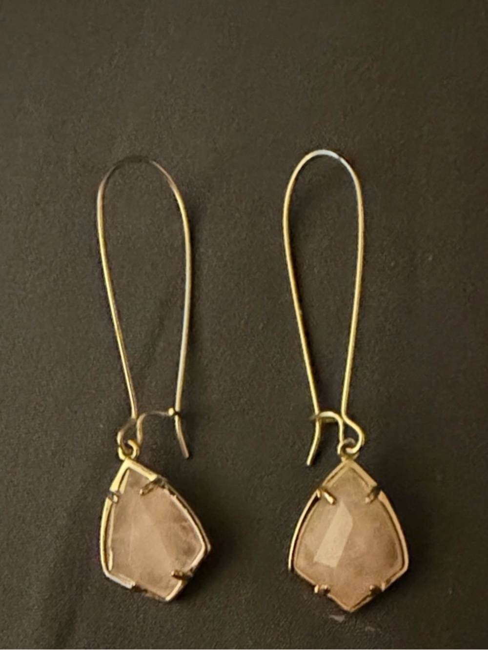 NWOT Kendra Scott Carrine Rose Quartz Dangle Euro Wires
